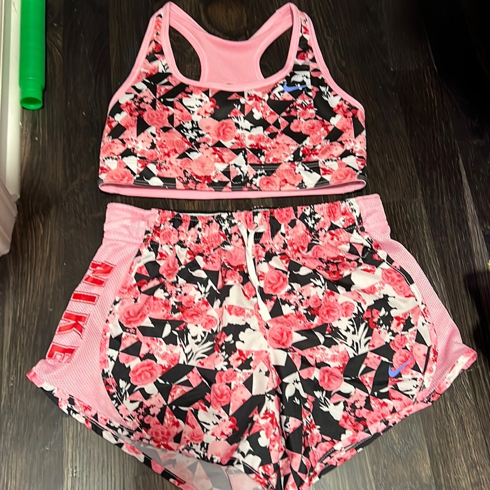 Girls size medium Nike Dri-Fit pink floral shorts and reversible sports bra